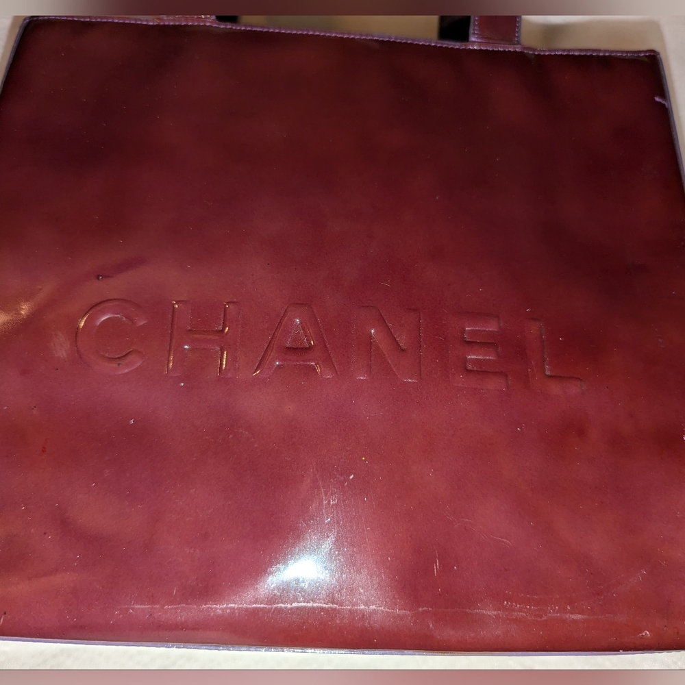 CHANEL Patent Leather Tote Eggplant Purple Made in France with COA VGUC - Picture 3 of 16
